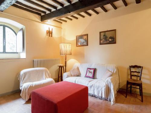  Rustic Comfort with Modern Touch in Monterchi