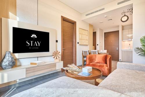 STAY BY LATINEM Luxury 1BR Holiday Home CB 1008 Near Burj Khalifa, Dubai (photo 9)