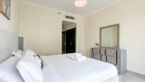 Relaxing Marina View Stay, Walk to Beach & Mall - 27AB02, Dubaj (zdjęcie 2)