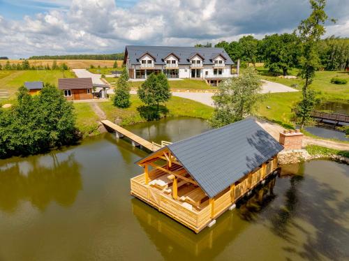 치에치에르제 Dębowy Dwór, Wędkowanie, Stawy, Agroturystyka (Debowy Dwor, Wedkowanie, Stawy, Agroturystyka) 호텔 객실