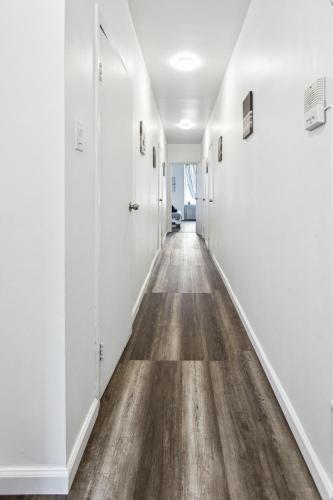 3 Bedroom Family Apartment in Hells Kitchen in New York, USA
