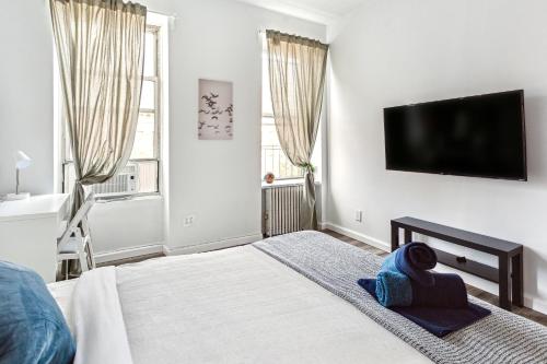 3 Bedroom Family Apartment in Hells Kitchen in New York, USA