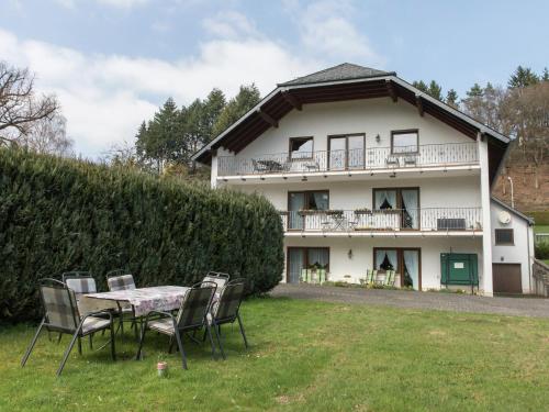 Dārzs, Familienausflug nach Lirstal in Lirstal