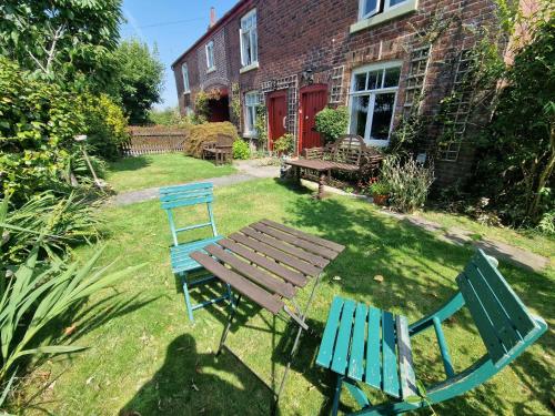 The Old Post Office B&B in Little Bollington