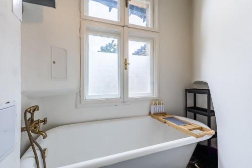 Golden Frame Apartment with Garage Parking, Bratislava (photo 4)