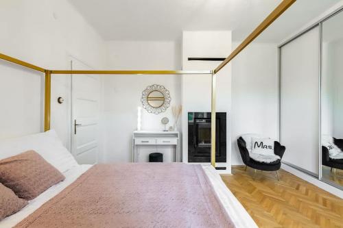 Golden Frame Apartment with Garage Parking, Bratislava (photo 8)