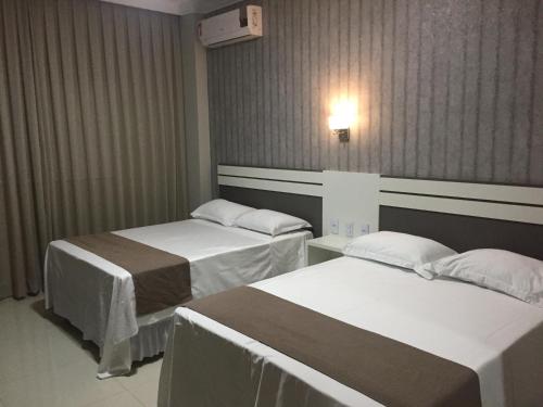 1 double bed, 1 twin bed