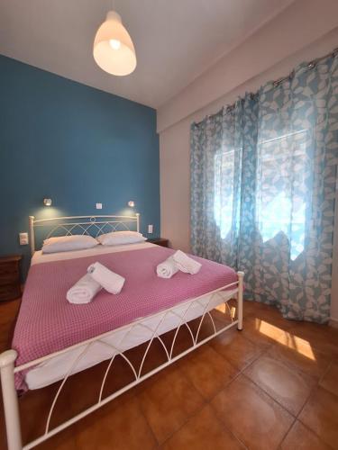 เพอร์ดิกา มาร์ (Perdika Mare) in เอไจนา