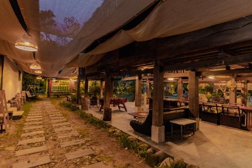 Garden, Suoi Đa Homestay near Elephant Springs