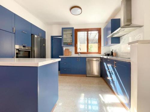 Stylish Villa with Bomb Shelter Close to Shore in Cesaria