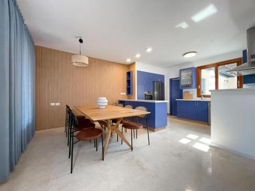 Stylish Villa with Bomb Shelter Close to Shore in Cesaria