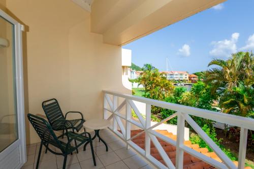 Bayview Town House 10- Central Stay with Ocean Views in แคพ เอสเตท