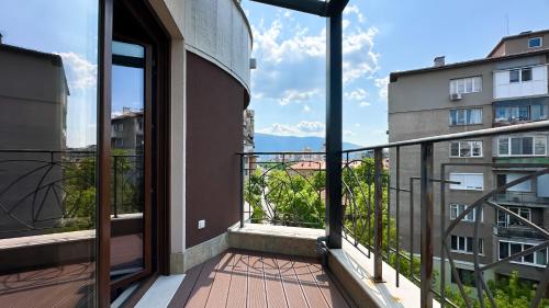 Charming 2BD with Mountain View by Flat Mаnager, Sofia (Foto 7)