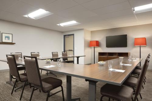 Country Inn & Suites by Radisson Asheville Westgate NC - image 13
