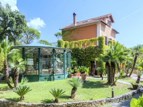 Garden, Mansion in Frejus with Private Pool near lou caleu