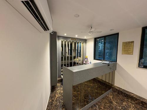 Hotel Welco, Jāmb