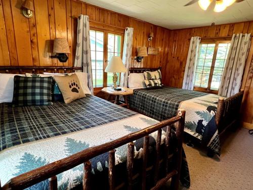 Delightful Secluded Cabin in Riverside, Wyoming in Saratoga (WY)