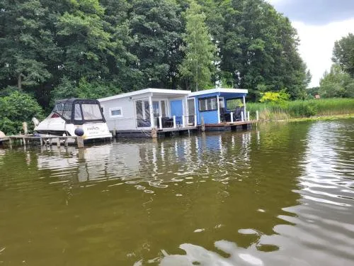 Hausboot Bella Vista am Müritznationalpark FESTANLIEGEND in Mirow, Deutschland