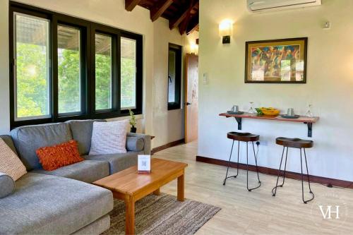 The Triplex at Villa Horizon - Three Private Suites, Родни-Бэй-Виллидж (фото 2)