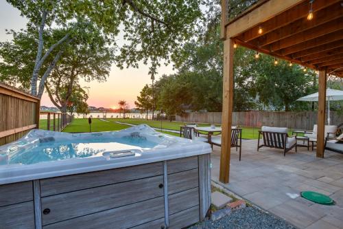 Boat, Fish and Swim Lake Conroe Home with Hot Tub! in Willis