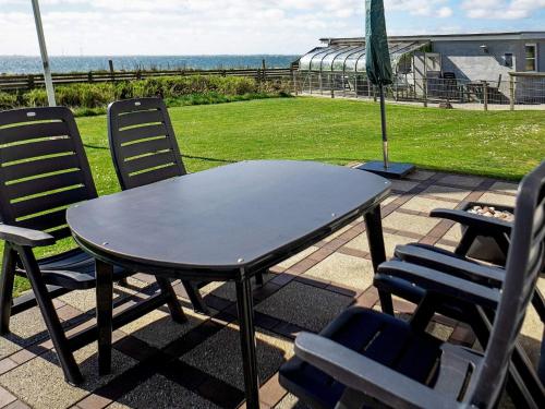  Panoramic Waterside Retreat-By Traum in Helligsø