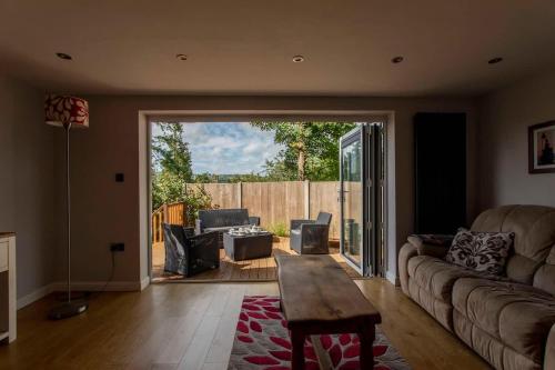 Abbey Rectory - with private parking, Bath (photo 5)