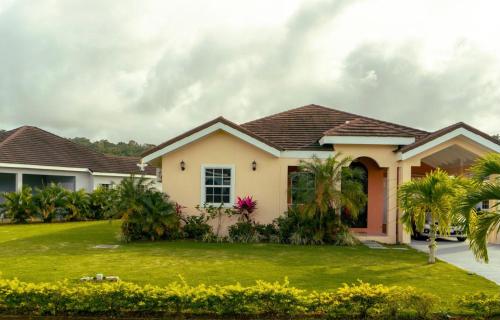 The Blue Jade Ocho Rios in RioNuoya