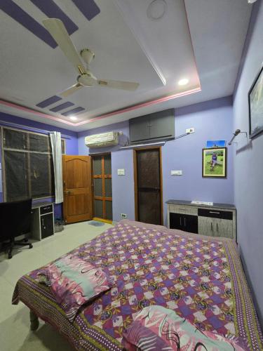 . Venku Homestay Private room with attached washroom