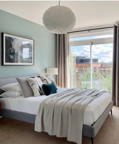 Wayfield House Sleeps 5 Parking – khách sạn tại Llanwern