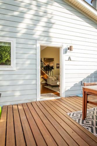 Dog Friendly Oasis Private Hot Tub with Sauna in Boulder (CO)