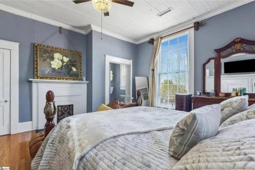 Queen Bed Escape. Near Dining and Main Street in 安德森