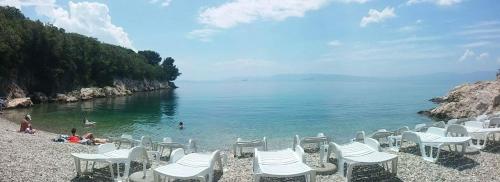 沙灘, Apartments EMMA in 高斯特尼拉