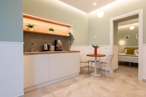 Magical Botanic-Garden Apartments 4