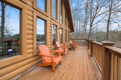 Bear Necessities by American Patriot Getaways, Line Spring