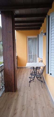 3 bedrooms, 4 beds