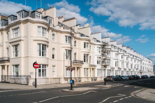Stylish London Apartment in Hallfield Estate, Londra