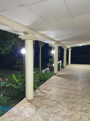 Newly Remodeled Villa Las Flores, 11 guests in La Laguna