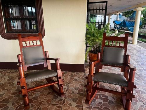 Oprema, Newly Remodeled Villa Las Flores, 11 guests in La Laguna