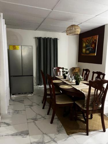 Oprema, Newly Remodeled Villa Las Flores, 11 guests in La Laguna