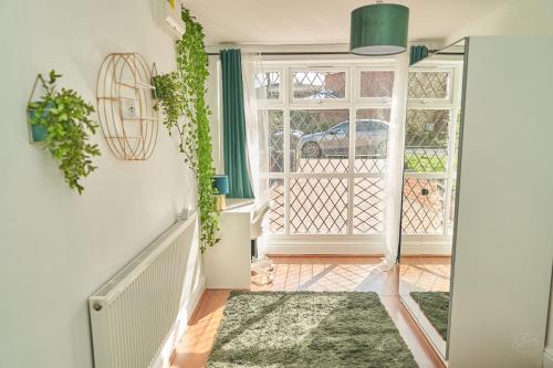 Large 5 Bed House -2 bath, Parking & Garden, Birmingham (fotografie 2)