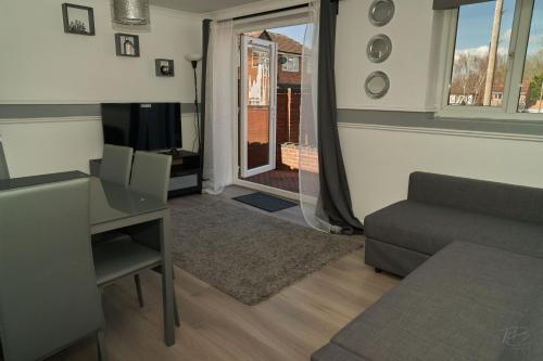 Large 5 Bed House -2 bath, Parking & Garden, Birmingham (fotografie 10)