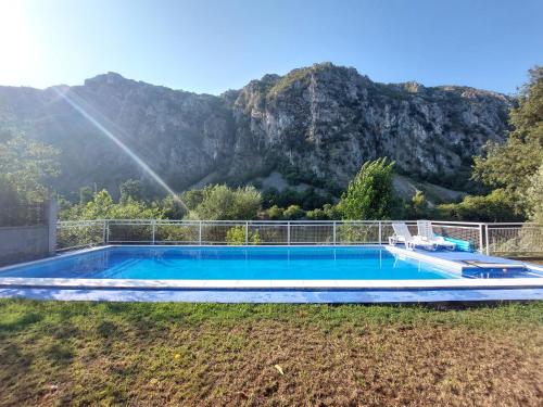 Vila Arapović, Maloševići 56 (Vila Arapovic, Malosevici 56) in ซิโตมิสลิซี