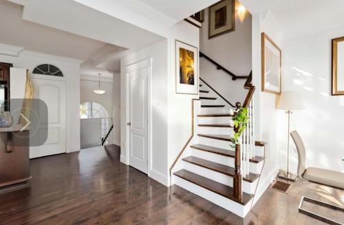 Luxury Bayview Retreat, 2 Private Rooms OR 1 Entire Apartment in Halifax (NS)