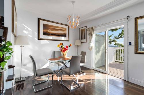 Luxury Bayview Retreat, 2 Private Rooms OR 1 Entire Apartment in Halifax (NS)