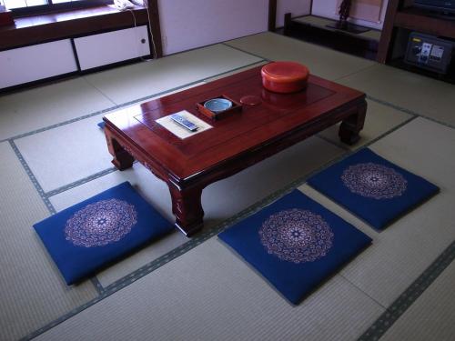 Japanese-Style Standard Family Room with Shared Bathroom