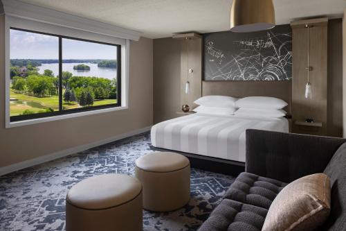 Guest room, 1 King, Sofa bed, Corner room