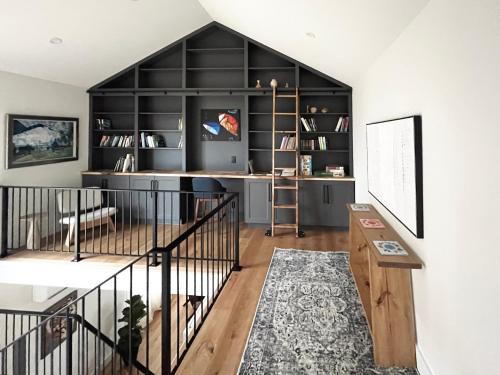 สิ่งอำนวยความสะดวกเพื่อการสันทนาการ, Allora in เฮนเดอร์สันวิลล์ (NC)