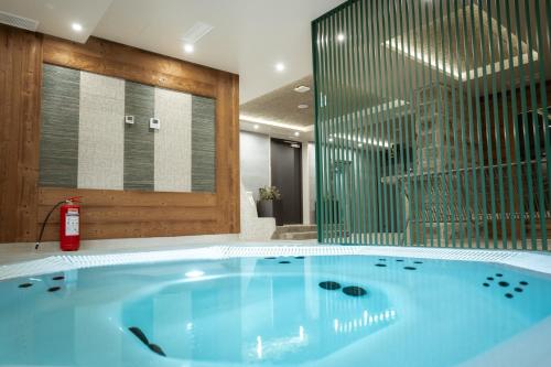 อ่างแช่น้ำร้อน, Angelina Apart&Spa in ดิฟชิบาเร่