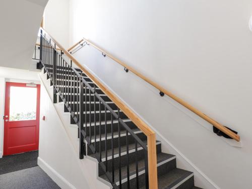 5 Johnstone House - image 6