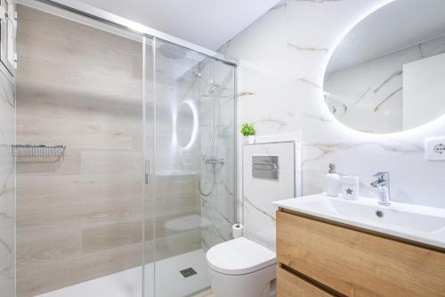 Karina 8-D Apartment Levante Beach - image 5
